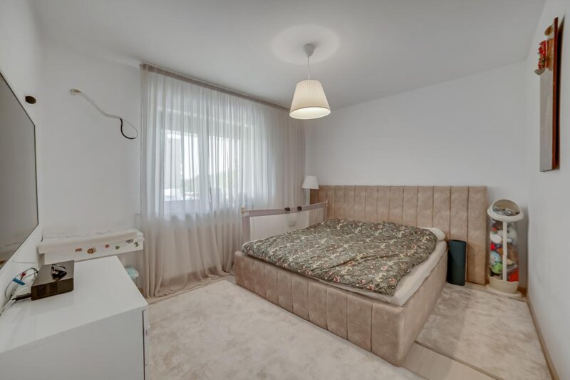 Sisesti 119, suprafata utila totala 145 mp, ready to move in, 2 locuri de parcare.